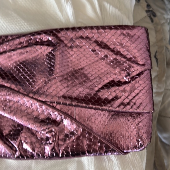 Valentino purple snake bow clutch. - Picture 3 of 6